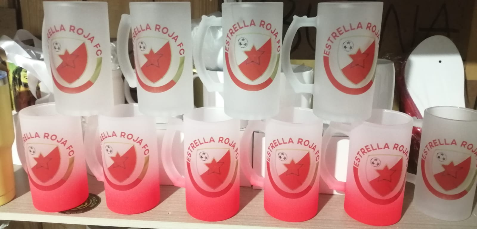 JARROS CERVECEROS CON EL ESCUDO DE TU CUADRO.